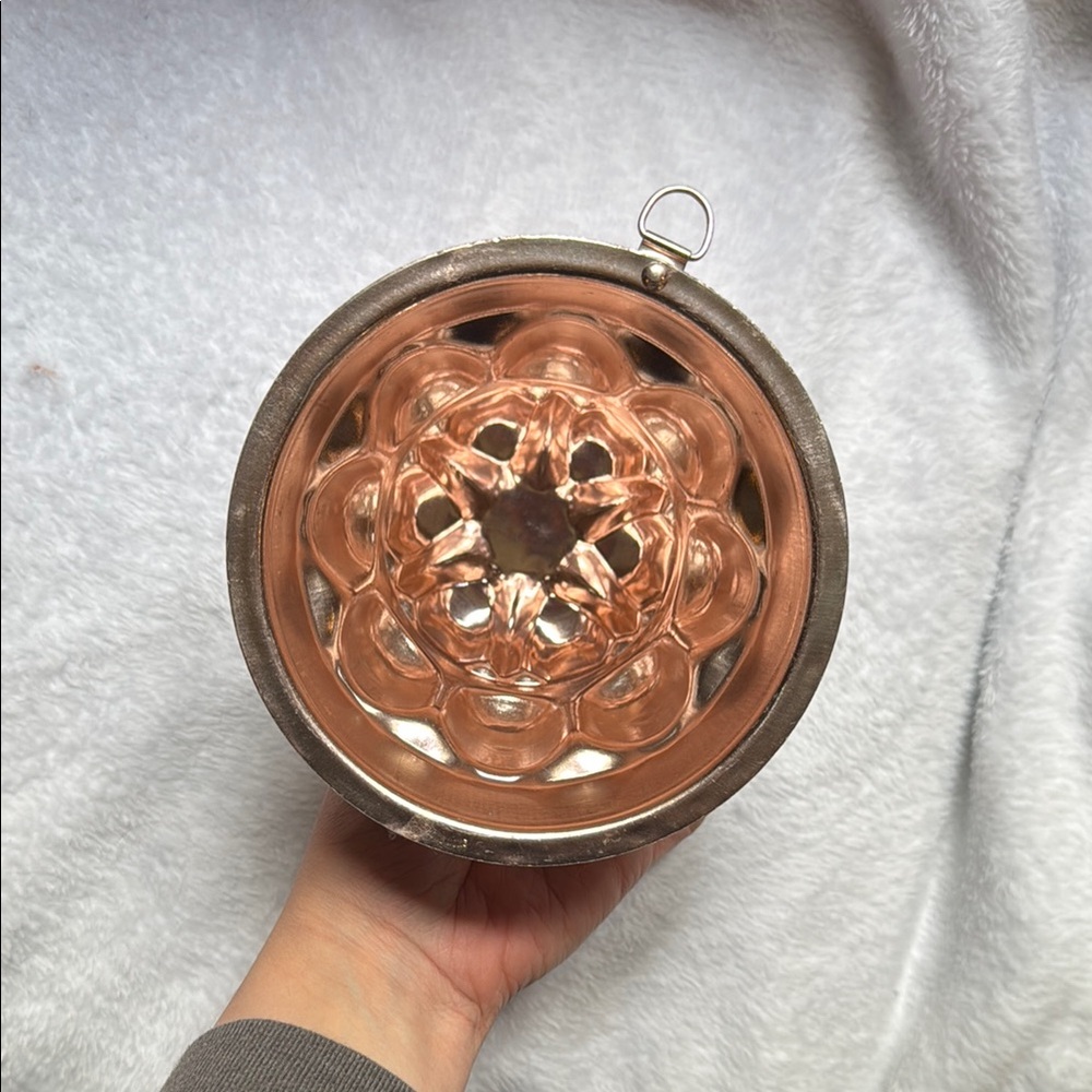 Vintage Copper Gelatin Mold - Picture 4 of 7